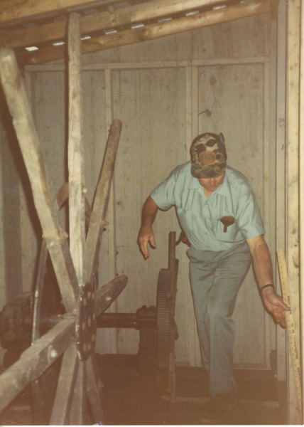 Scaled image s01037.jpg 