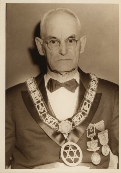 Scaled image s00232.jpg 